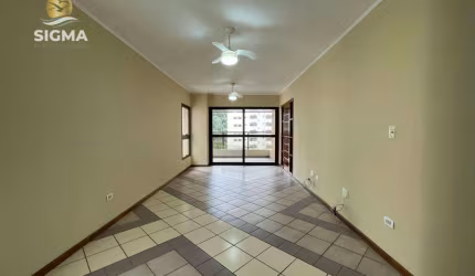 Apartamento na praia 3 Quartos 1 suíte Sacada 2 quadra do mar Pitangueiras Guarujá.