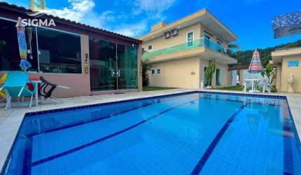 Casa de alto padrão com 6 suítes - piscina - sauna - churrasqueira - estúdio - 6 vagas - Jardim Albamar, Guarujá.