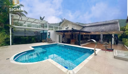Casa à Venda na Granville em Guarujá | Alfa Imóveis