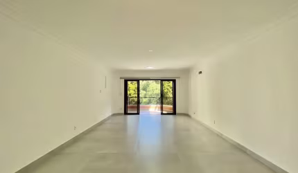 Apartamento com 3 suítes à venda na Praia das Pitangueiras - Guarujá/SP.