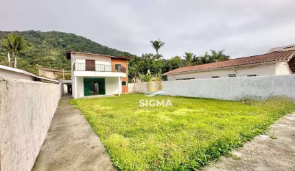 Casa com 3 quartos sendo 1 suíte à venda na Praia do Guaiuba - Guarujá/SP.