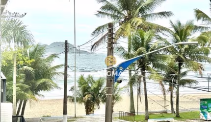 PERTO DO MAR - Apartamento com 3 quartos sendo 1 suíte à venda na Praia do Tombo - Guarujá/SP.