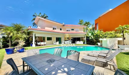 Casa com 5 Suítes à venda, 400 m² por R$ 4.000.000 - Jardim Acapulco - Guarujá/SP.
