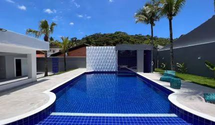 Casa com 3 quartos sendo 1 suíte à venda, 260 m² por R$ 2.200.000 - Jardim Acapulco - Guarujá/SP.