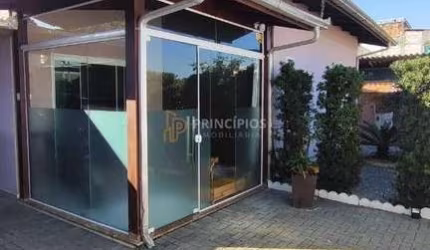 Casa com 4 dormitórios à venda, 163 m² por R$ 985.000,00 - Centro - Navegantes/SC
