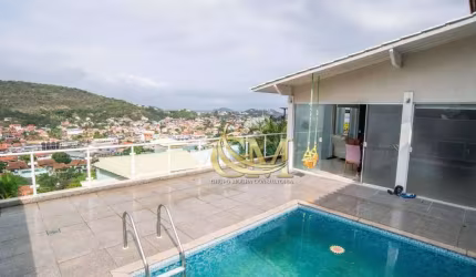 Casa à Venda em Piratininga