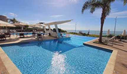 APARTAMENTO PÉ NA AREIA - BALNEÁRIO PIÇARRAS