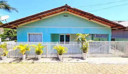Casa à apenas 250 Metros da Praia do Tabuleiro - Barra Velha/SC