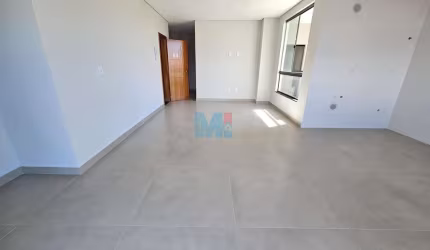 APARTAMENTO MODERNO E EXCLUSIVO NA QUADRA DO MAR