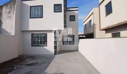 CASA A VENDA - ITACOLOMI - BALNEÁRIO PIÇARRAS - SC