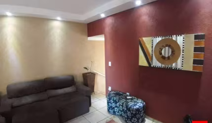 Casa à Venda no Parque das Nações em Americana com 2 quartos e 3 vagas de garagem.