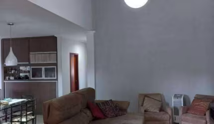 Casa à Venda no Jardim Santa Cecília em Santa Bárbara d'Oeste com 3 quartos (1 suíte) e 3 vagas de garagem.