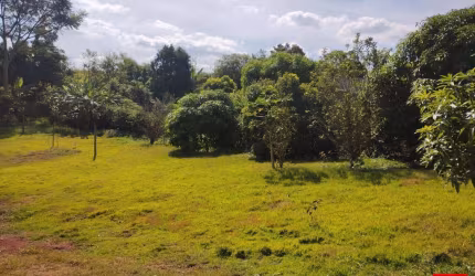 Terreno de chácara à venda no Condominio Portal dos Eucaliptos com 1000 m².