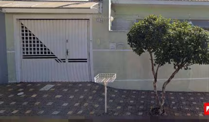 Casa à venda na área central de Rio Claro - SP