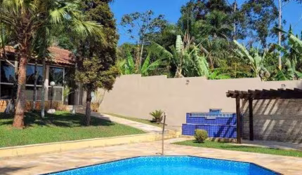 Chácara “Sport Bar' de Alto Padrão à Venda em Jacutinga - MG