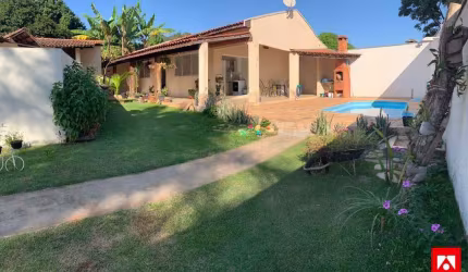 Casa à venda na Praia dos Namorados em Americana