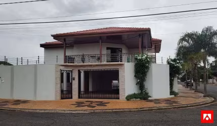Casa de alto padrão sobrado à venda no Jardim Panambi, em Santa Bárbara d'Oeste com 3 quartos (3 suítes) e 4 vagas garagem
