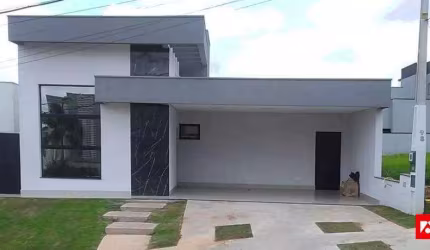 Casa à venda no Residencial Mac Knight em Santa Bárbara d'Oeste com 4 quartos (1 suíte) e 4 vagas de garagem