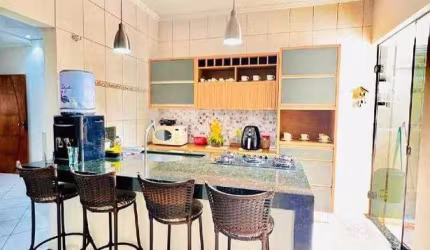 Casa à venda no Jardim Mollon IV em Santa Bárbara d'Oeste com 2 quartos, sendo 1 banheiro social e 2 vagas de garagem