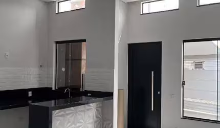 Casa à venda no Parque Residencial Jacyra III em Santa Bárbara d'Oeste com 2 quartos (1 suíte) e 2 vagas de garagem