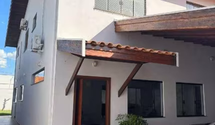 Casa à venda no Jardim Souza Queiroz em Santa Bárbara d'Oeste com 3 quartos (1 suíte) e 3 vagas de garagem