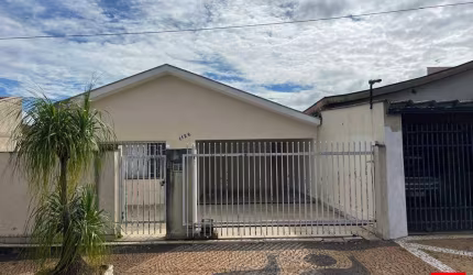 Casa à venda na Vila Mariana em Americana com 2 quartos e 1 vaga de garagem