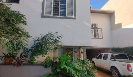 Casa à venda no Residencial Furlan em Santa Bárbara d'Oeste com 3 quartos (1 suíte) e 6 vagas de garagem