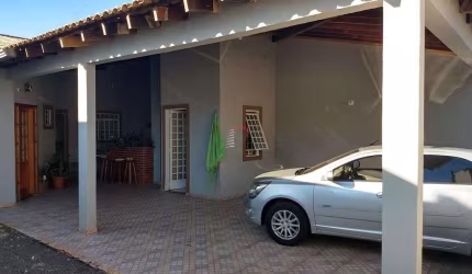 Casa à venda com 4 dormitórios por R$ 590.000,00 -  São Pedro, Londrina/PR