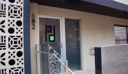 Casa Comercial- Disponivel para venda por R$ 2.200.000,00