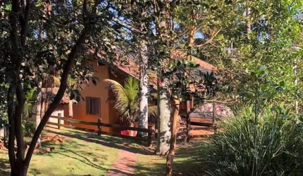 Chácara à venda com 3000m² total próximo ao shopping Catuai, Parque Universidade, Londrina, PR
