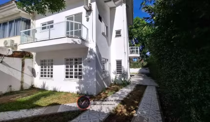 Casa de luxo em condomínio na Vargem Pequena, Rio de Janeiro-RJ: 4 quartos, 4 suítes, 2 salas, 1 banheiro, 2 vagas.
