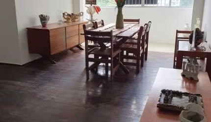 Apartamento para venda possui 154 metros quadrados com 3 quartos em Espinheiro - Recife - PE