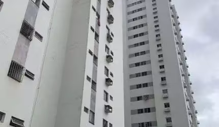 Apartamento para venda possui 72 metros quadrados com 2 quartos em Torre - Recife - PE