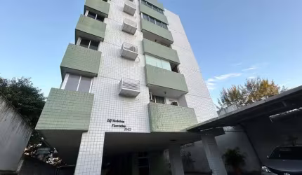 Apartamento Reformado com 249 metros quadrados com 5 quartos em Madalena - Recife - PE
