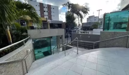 Apartamento para aluguel possui 136 metros quadrados com 4 quartos em Pina - Recife - PE