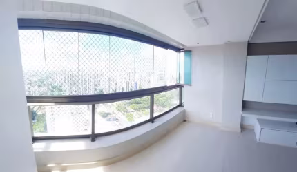 lindo apartamento em casa amarela