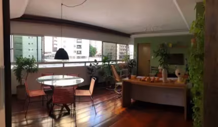 LINDO APARTAMENTO NA MADALENA
