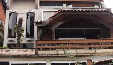 Casa com 3 quartos à venda na Avenida Piassanguaba, 209, Planalto Paulista, São Paulo por R$ 2.880.000