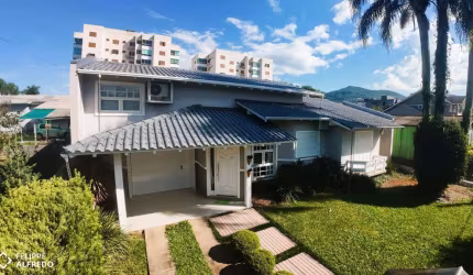 Casa 3 dormitórios à venda Floresta Dois Irmãos/RS