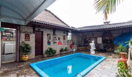 Sobrado para alugar e para vender para fins comerciais  - Centro - 234m² -04 dormitórios sendo 01 suíte todos com armários planejados