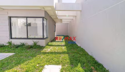 Sobrado com 3 quartos à venda, 121 m² por R$ 780.000 - Uberaba - Curitiba/PR