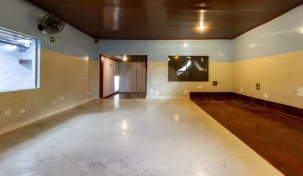 Prédio inteiro à venda ou para locação em Santo Amaro - SP
