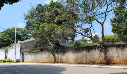 Terreno à venda em Interlagos - SP