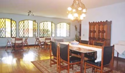 Casa com 5 quartos à venda em Jardim Cordeiro - SP