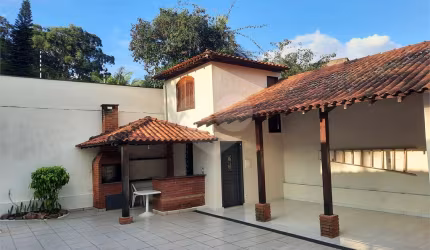 Casa térrea com 3 quartos à venda em Jardim Marajoara - SP