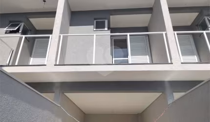 Sobrado com 3 quartos à venda em Vila Arriete - SP