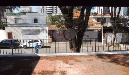 Sobrado com 3 quartos à venda ou para locação em Santo Amaro - SP