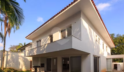 Casa com 5 quartos à venda em Jardim Marajoara - SP