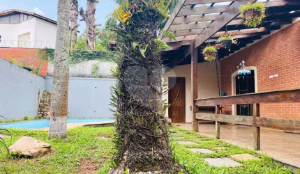 Sobrado com 4 quartos à venda em Interlagos - SP