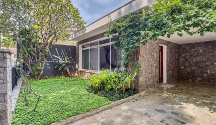 Casa térrea com 3 quartos à venda em Santo Amaro - SP